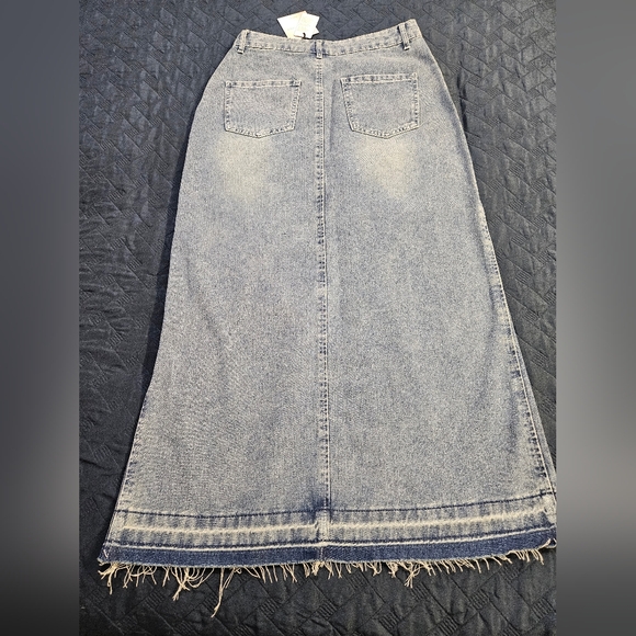 Happily Grey Denim Maxi Skirt with Front Slit - Size 3- NWT - Picture 4 of 11